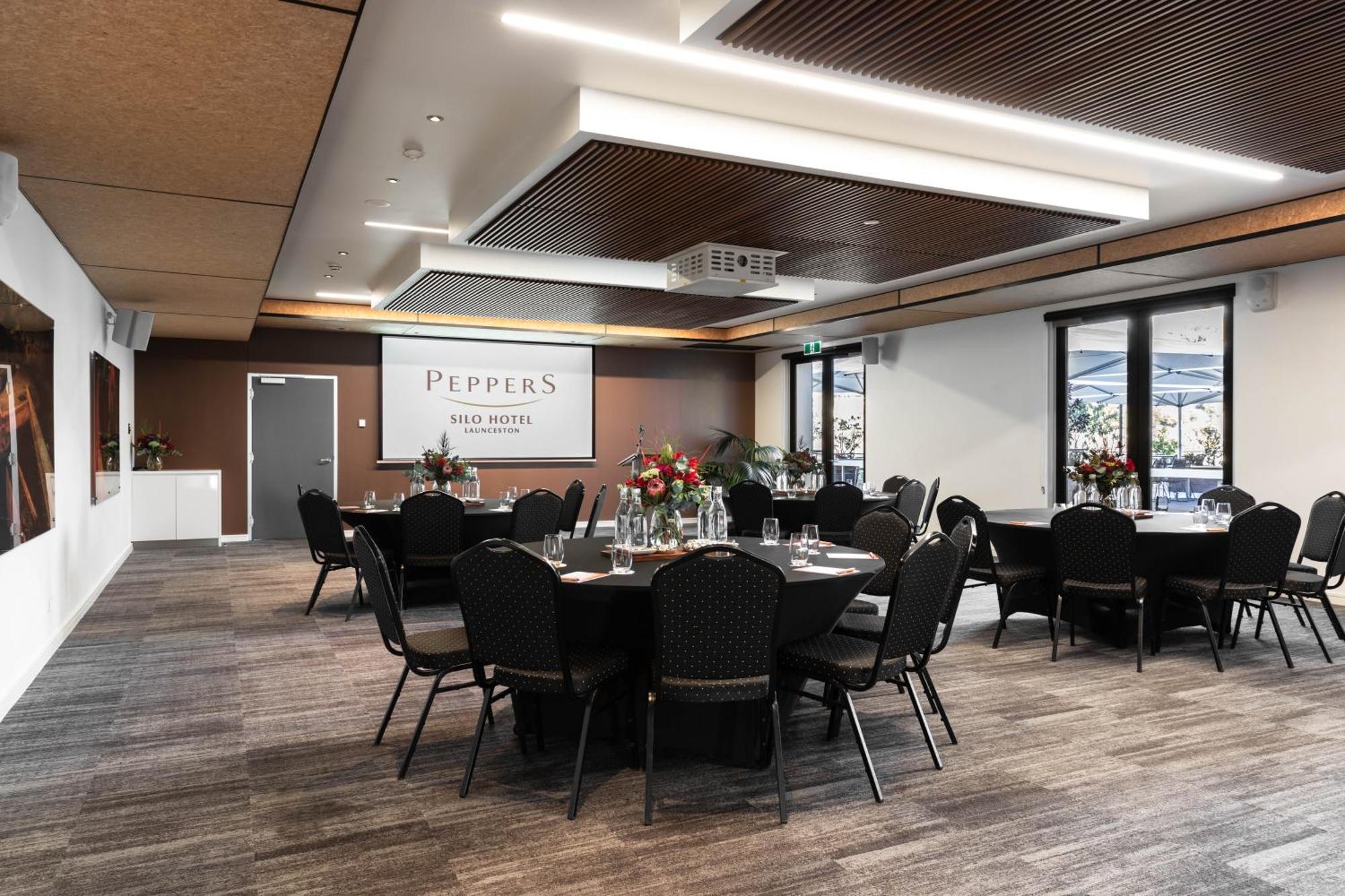페퍼스 실로 론세스턴 호텔 론서스턴 외부 사진 The Boardroom at the Pepper Institute on the campus of Texas Tech University