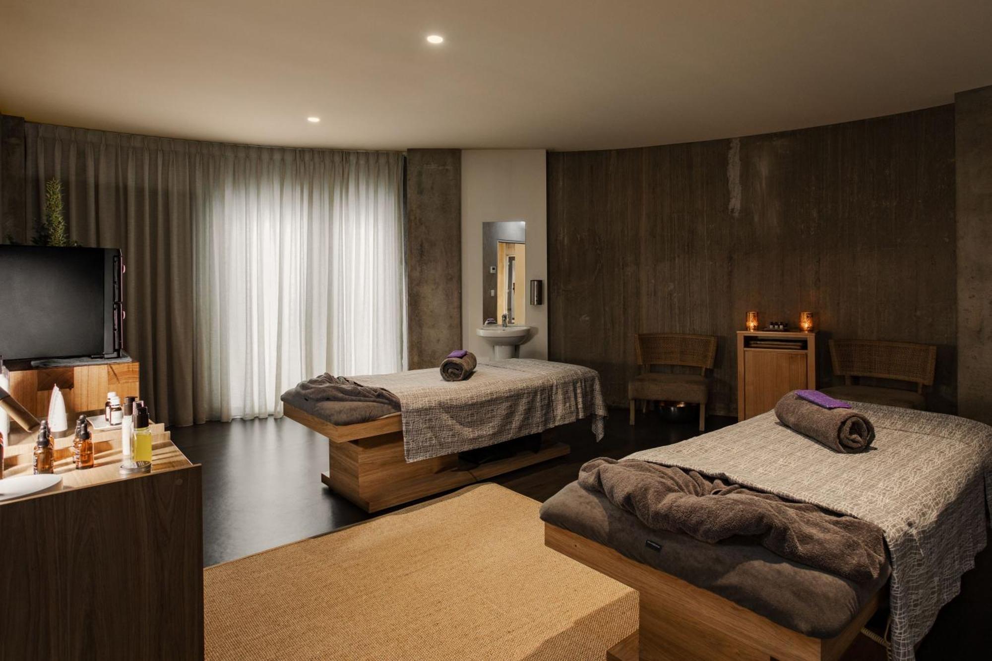 페퍼스 실로 론세스턴 호텔 론서스턴 외부 사진 A treatment room at the spa