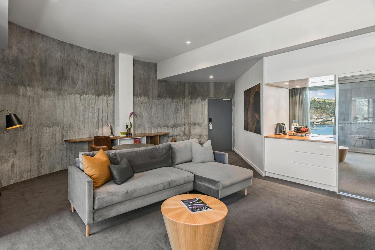 페퍼스 실로 론세스턴 호텔 론서스턴 외부 사진 A living room at the hotel